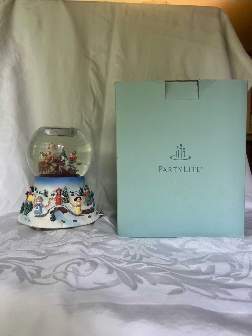 PartyLite Mint Green Tealight Globe Boxed